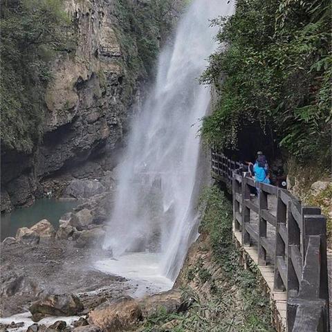 湖北未来三天天气预报，晴雨交替，气温起伏需留意